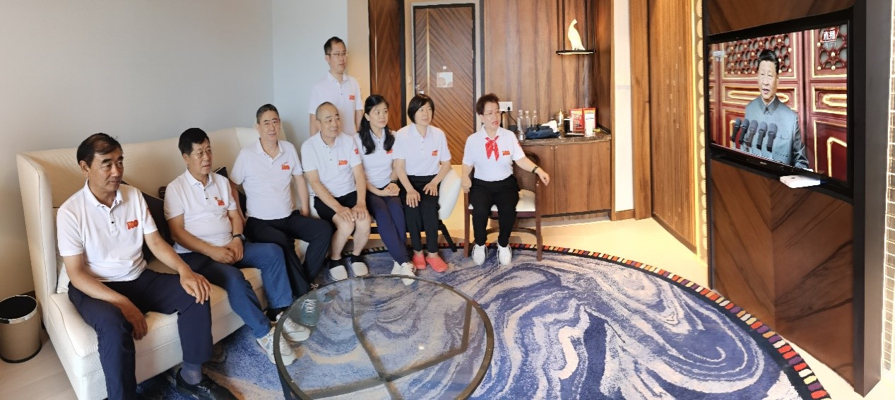 观看习近平庆祝中国*********成立100周年 大会上的重要讲话视频